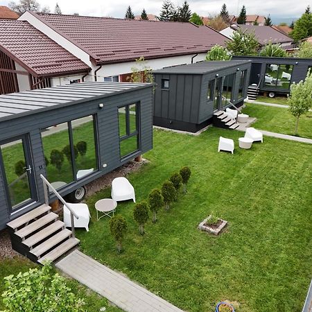 Vila Pixel - Tiny Campus Tîrgu Secuiesc Exteriér fotografie
