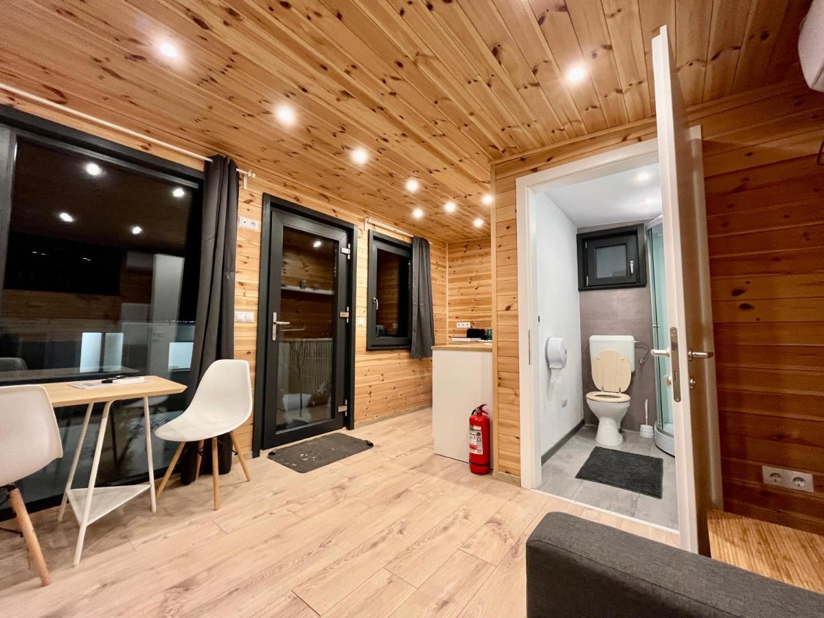 Vila Pixel - Tiny Campus Tîrgu Secuiesc Exteriér fotografie